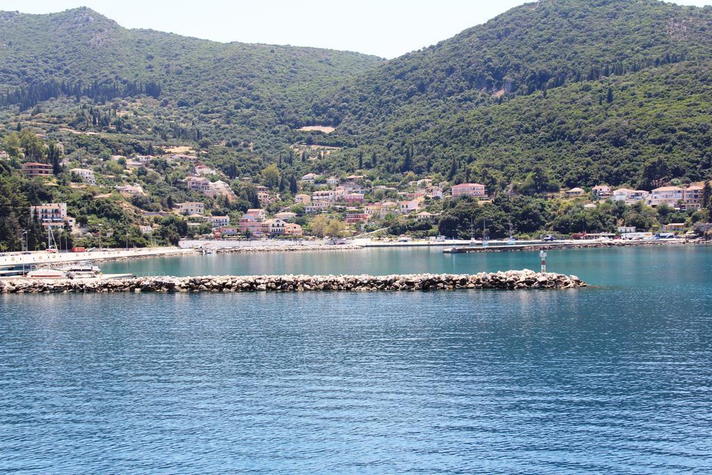 Hotel Anastazia Poros  Esterno foto