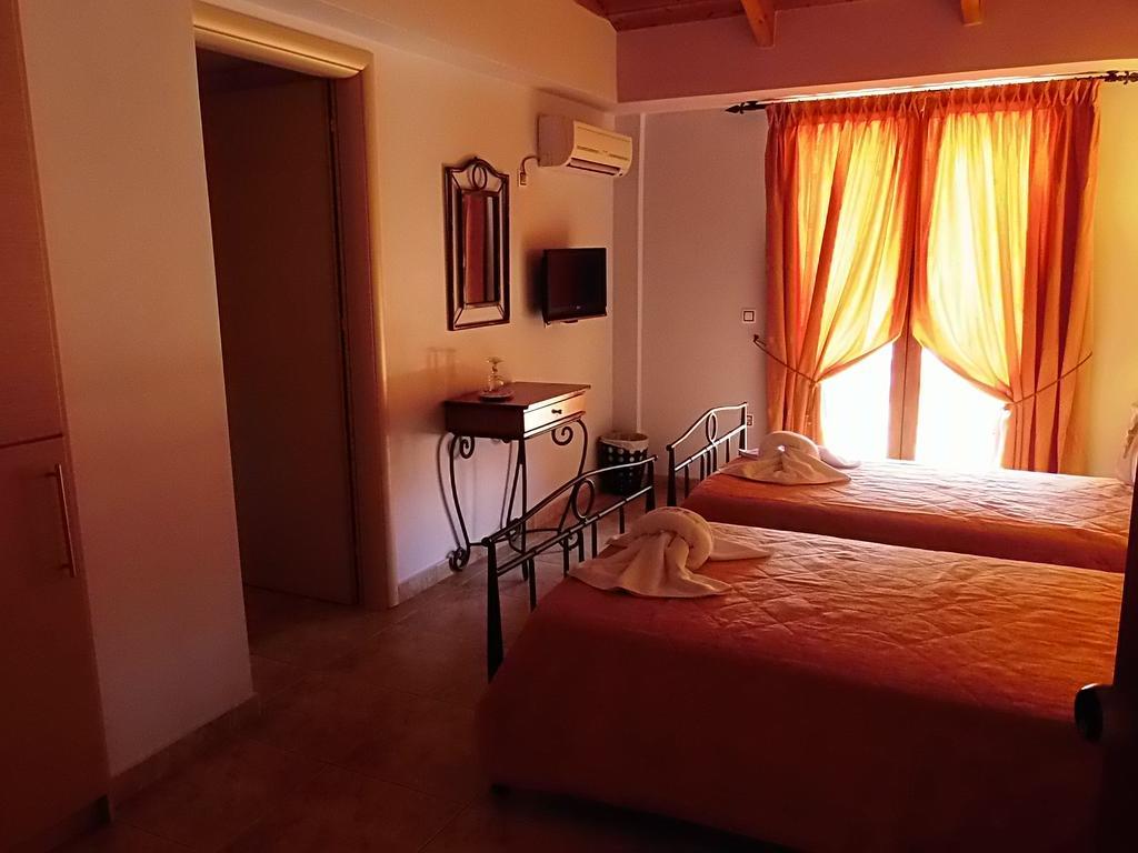 Hotel Anastazia Poros  Esterno foto